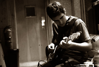 Izaak Mott records guitar for Sex & Sound EP by The Violet Lights